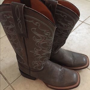 Luccheses ! - Square toe leather cowboy boots